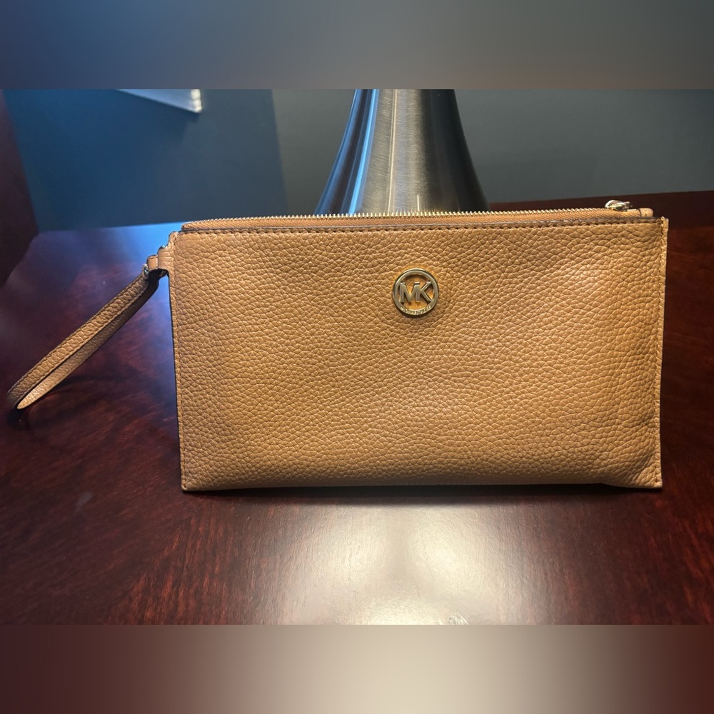 Michael Kors Wristlet